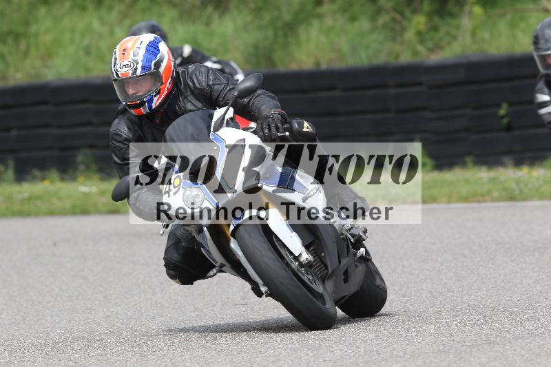 Archiv-2025/10 23.04.2025 Cornu Master School ADR/rot-rouge/49